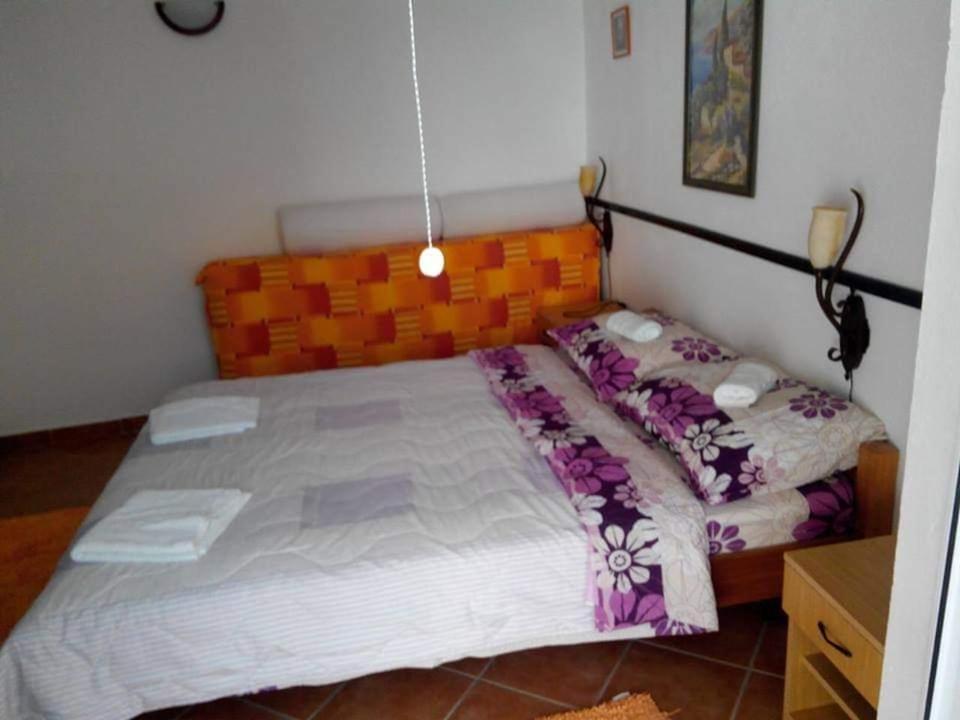 Apartmani Linda Vodice Esterno foto